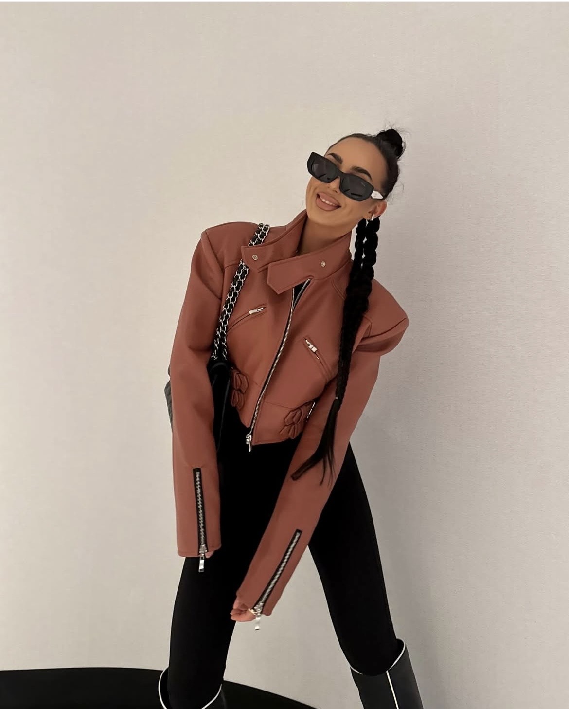 Kurtka z ekoskóry, koral z klamerkami onesize